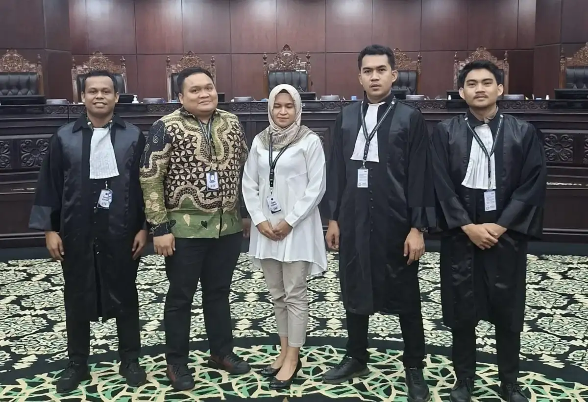 Para pemohon saat di Mahkamah Konstitusi. Foto : Istimewa