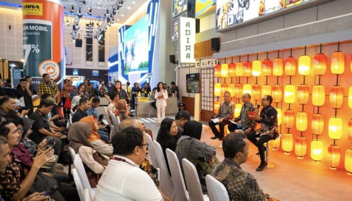 Danamon dan Adira Finance Perkuat Ekosistem Otomotif di IIMS Surabaya 2026