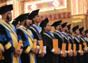 Wisuda Ahli Madya, Sarjana, Magister, dan Doktor Periode II Tahun Akademik 2025/2026 yang diselenggarakan Universitas Putra Indonesia “YPTK” di UPI Convention Center. Foto : Istimewa