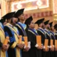 Wisuda Ahli Madya, Sarjana, Magister, dan Doktor Periode II Tahun Akademik 2025/2026 yang diselenggarakan Universitas Putra Indonesia “YPTK” di UPI Convention Center. Foto : Istimewa