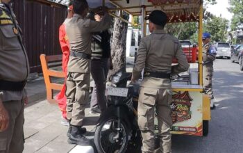Satpol PP Padang Gencarkan Patroli Penertiban PKL di Fasilitas Umum