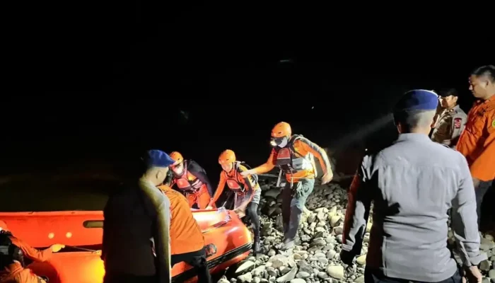 Tim SAR Brimob Temukan PNS yang Hanyut di Sungai Sangir Solok Selatan