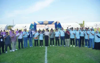 Ribuan Warga Dharmasraya Serbu Sport Center untuk Nonton Bola dan Berbelanja