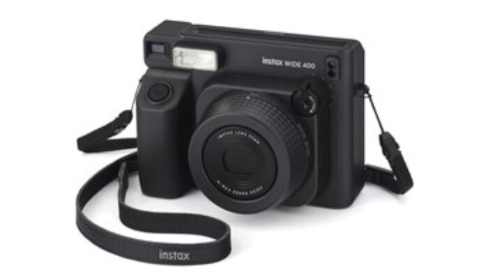 Fujifilm Instax Wide 400 Jet Black Padukan Fungsi Analog dan Estetika