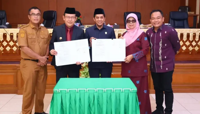 DPRD Payakumbuh Sahkan Empat Perda Perkuat Layanan Publik