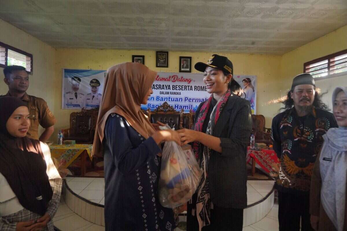 cegah-stunting-bagi-ibu-hamil,-pemkab-dharmasraya-salurkan-bantuan-gizi