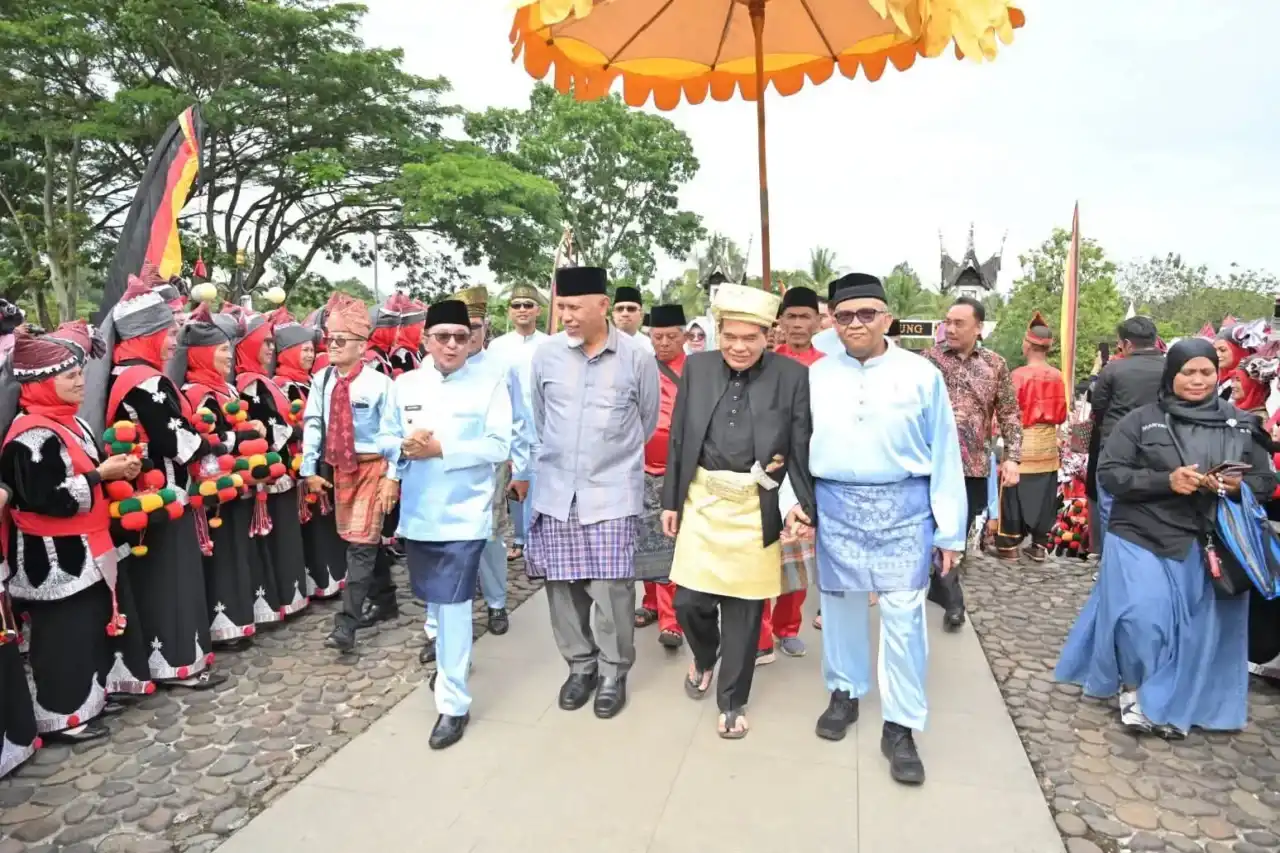 dorong-ekonomi-lokal,-buka-festival-minangkabau-2026-dihelat