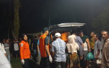 tim-sar-temukan-remaja-hanyut-terseret-ombak-di-pantai-gasan-gadang