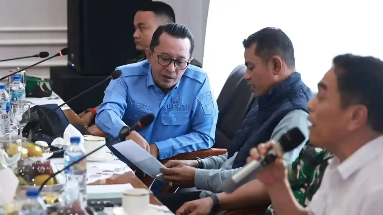 pemkab-tanah-datar-dan-solok-sepakati-peninjauan-ulang-lokasi-pembangunan-brigif-tp
