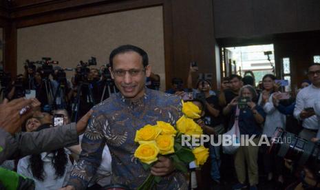 terbukti-bersalah,-nadiem-dijatuhkan-vonis-10-tahun-penjara