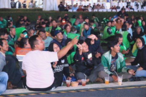 257ffc7972f18ecafad42a1c817ec90a.jpg