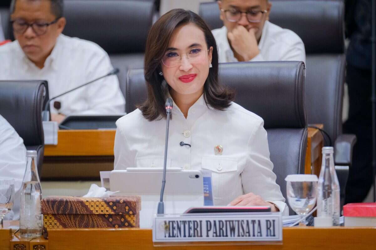 Rapat Kerja Kementerian Pariwisata bersama Komisi VII DPR RI di Jakarta, Rabu (3/6/2026).