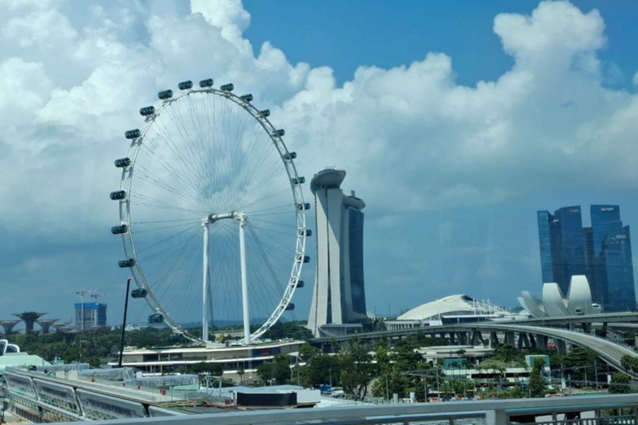 Menteri Negara Bidang Perdagangan dan Industri Singapura Gan Siow Huang saat memberikan keterangan pers.