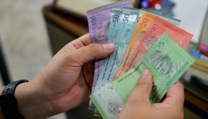 Modal Asing Banjiri Ringgit, Rupiah Kini Hadapi Tekanan Pasar