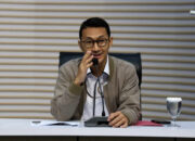 Bupati Lombok Barat Lalu Ahmad Zaini saat menjalani pemeriksaan usai terjaring operasi tangkap tangan KPK.