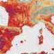 penampakan-eropa-dari-satelit-saat-gelombang-panas,-merah-membara