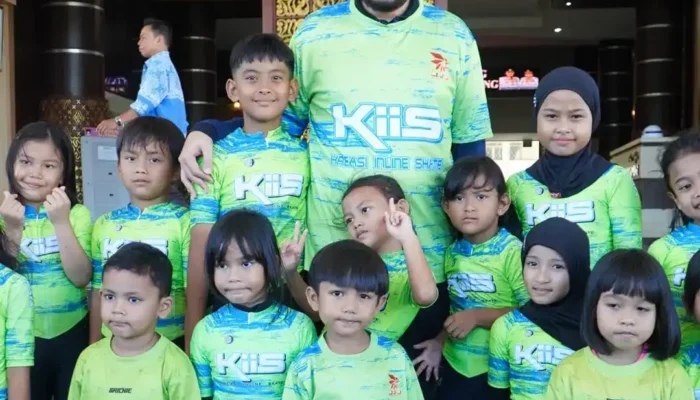 Wali Kota Fadly Amran Lepas Atlet Sepatu Roda Padang ke Kejuaraan Nasional