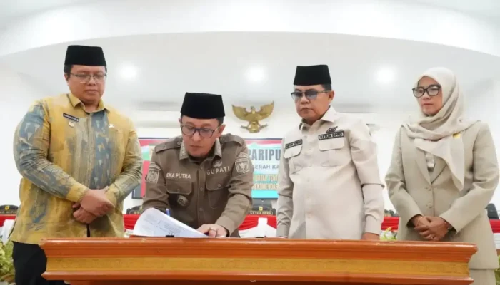 Delapan Fraksi DPRD Tanah Datar Sahkan Ranperda Pertanggungjawaban APBD 2025