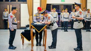 kapolri-lantik-6-kapolda-dan-kakorlantas-polri