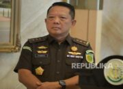 rumah-jampidsus-dijaga-ketat-tni-pascapenggeledahan-polisi-di-sebuah-restoran-dan-money-changer