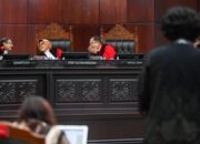 peneliti-dan-aktivis-mahasiswa-uji-formil-uu-polri-yang-baru-ke-mk