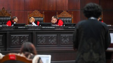 peneliti-dan-aktivis-mahasiswa-uji-formil-uu-polri-yang-baru-ke-mk