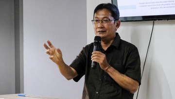 pakar-brin-ungkap-penyebab-kebakaran-tpa-jatiwaringin-sulit-padam