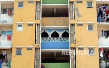 Pramono Anung Kerahkan Tim Percepat Pembersihan Sampah di Rusun Waduk Pluit