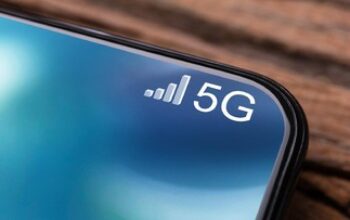 Komdigi Resmi Tetapkan Pemenang Lelang Frekuensi 700 MHz dan 2,6 GHz