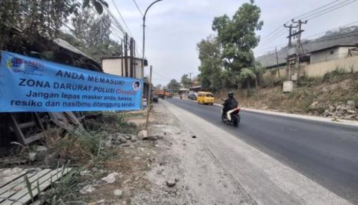 Debu Industri Batu Kapur Selimuti Rumah Warga Padalarang dan Picu Penyakit