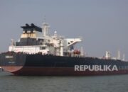 respons-serangan-as,-garda-iran:-tak-akan-ada-satu-tetes-pun-minyak-bisa-keluar-dari-hormuz!