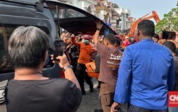 Tim SAR Cari Dua Korban Terjebak Reruntuhan Ledakan Rumah Mewah Medan