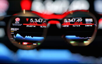 IHSG Diprediksi Menguat, Analis Rekomendasikan Saham BBCA, INDY, INCO, SMGR