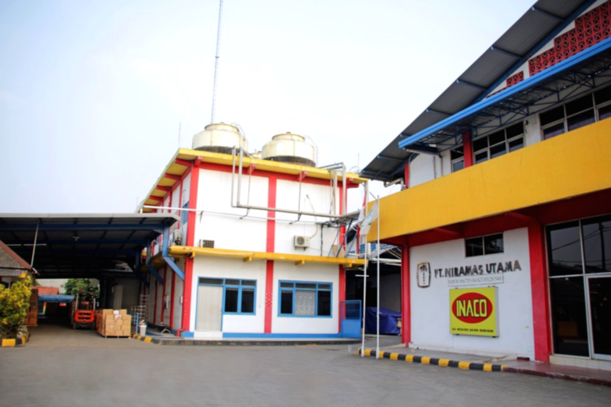 Tampilan grafik pergerakan harga saham PT Niramas Utama Tbk (JELI) di layar monitor bursa efek