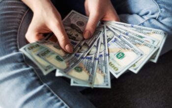 Daftar Saham Pembagi Dividen Jumbo Saat IHSG Mulai Bangkit
