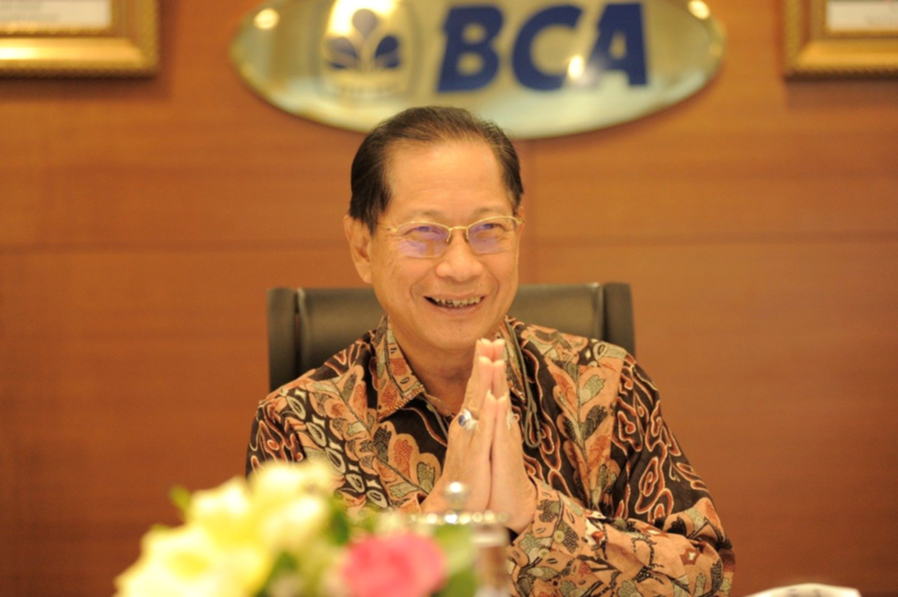 Presiden Komisaris BCA Jahja Setiaatmadja saat memberikan paparan mengenai integritas kepemimpinan di Jakarta
