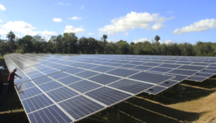 Indonesia Tawarkan Proyek PLTS 100 GW kepada Investor Cina