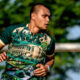 Rachmat Irianto saat sesi latihan bersama skuad Persebaya Surabaya untuk persiapan musim 2026/2027.