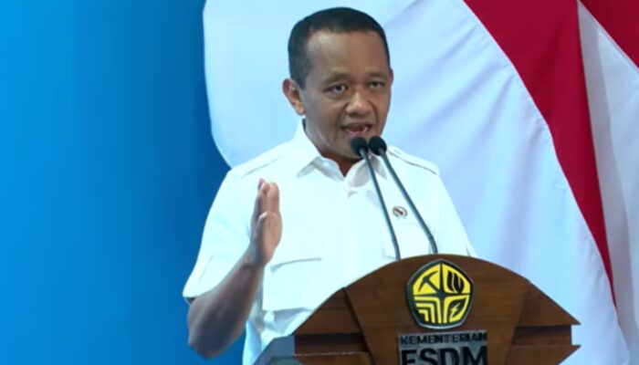 Bahlil Pastikan Indonesia Tetap Lanjutkan Impor Minyak dari Rusia