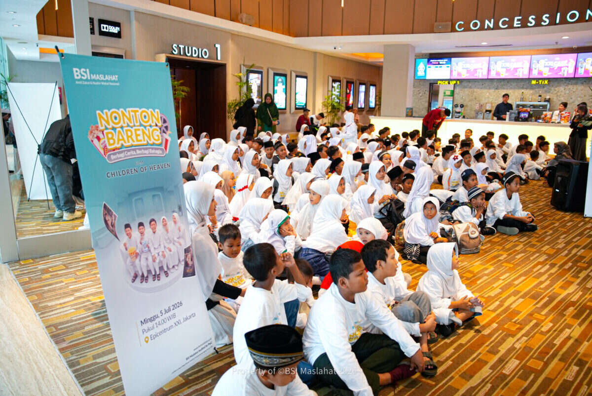 BSI Maslahat mengajak 200 anak yatim mengikuti kegiatan nonton bersama film Children of Heaven di Epicentrum XXI, Jakarta, pada Minggu (5/7/2026). Foto : Istimewa