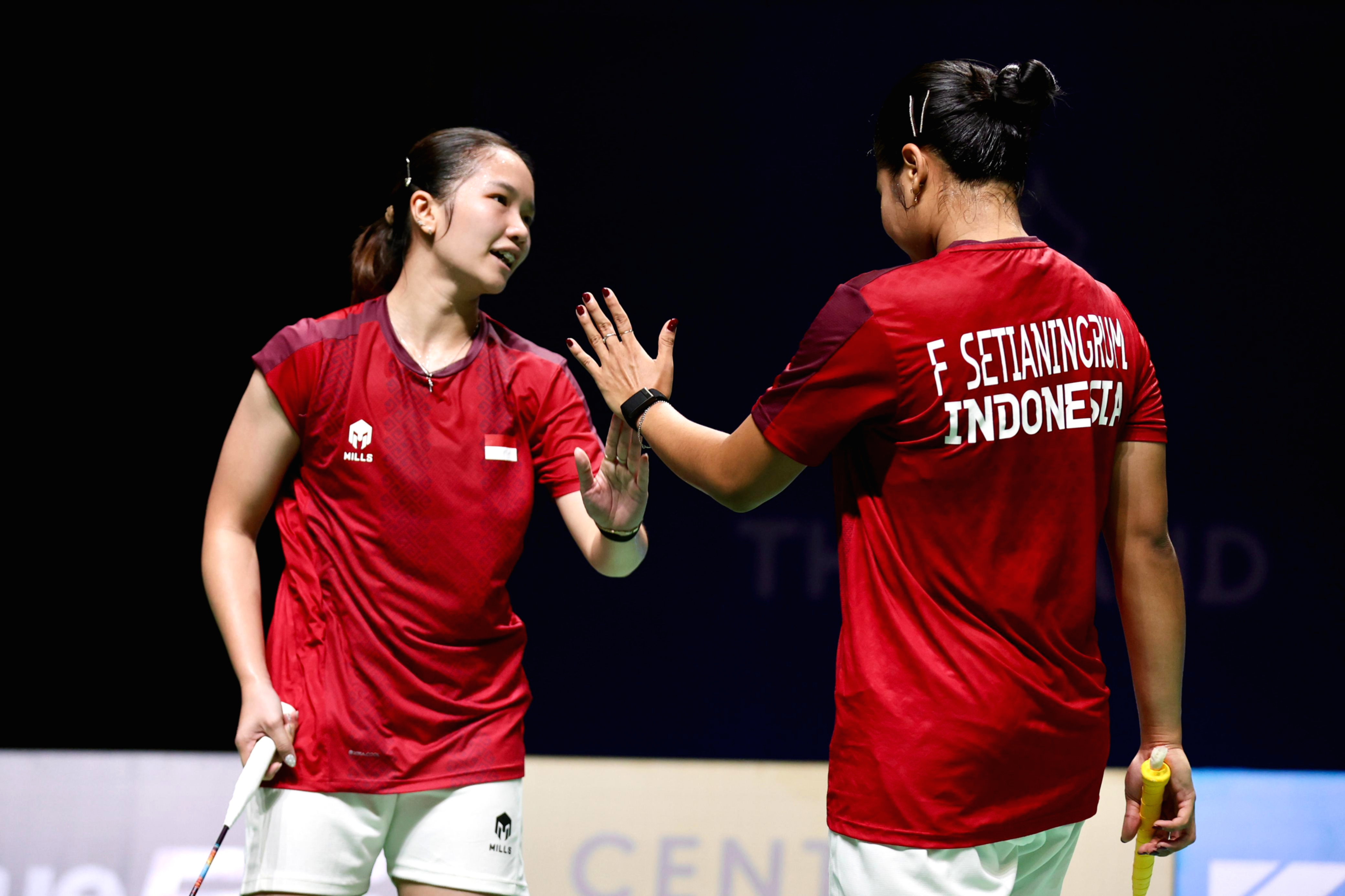 Rachel Allessya Rose dan Febi Setianingrum melakukan selebrasi usai mengalahkan unggulan dua dunia di China Open 2026