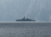 Kapal patroli Korps Garda Revolusi Iran berlayar di perairan Selat Hormuz.