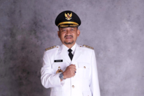 Bupati Pemalang Anom Widiyantoro yang terjaring operasi tangkap tangan oleh KPK.