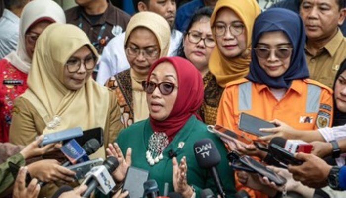 Menteri PPPA Soroti Temuan Ratusan Senjata dan Narkoba di Sekolah Jakarta
