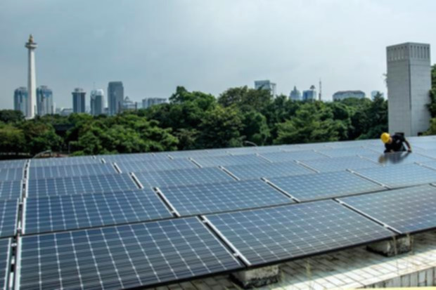 Utusan Khusus Perubahan Iklim Cina Liu Zhenmin saat membahas rencana kerja sama pengembangan PLTS 100 GW di Indonesia.