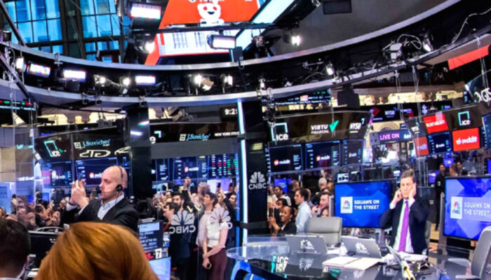 Wall Street Beragam, Saham Nvidia Dorong Kenaikan Indeks Dow Jones