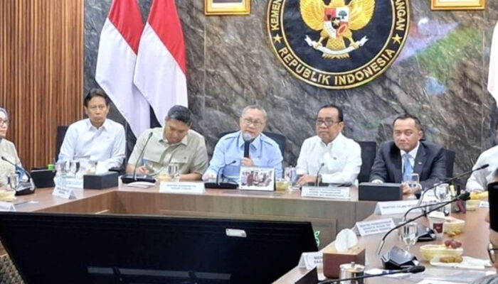 Tanggapan Mensesneg Prasetyo Terkait Isu Surpres Penggantian Kapolri