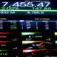 Grafik pergerakan Indeks Harga Saham Gabungan (IHSG) di layar monitor bursa efek