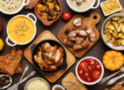 Berbagai pilihan menu makanan dan promo spesial bulan kemerdekaan di restoran Indonesia