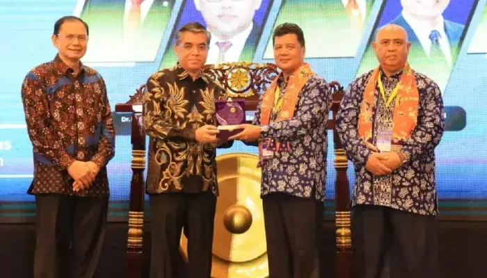 Menaker Yassierli Dorong Penguatan Pendidikan STEM Atasi Kesenjangan Kebutuhan Industri